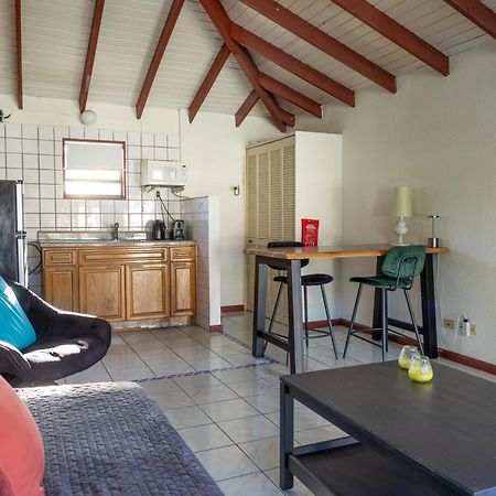 Talk Of The Town Inn & Suites - St Eustatius Oranjestad  Zewnętrze zdjęcie