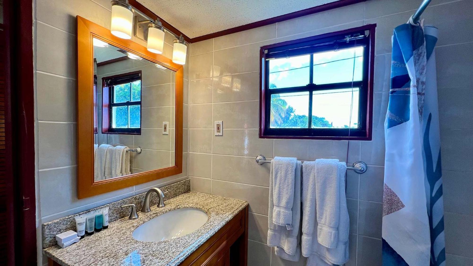 Talk Of The Town Inn & Suites - St Eustatius Oranjestad  Zewnętrze zdjęcie