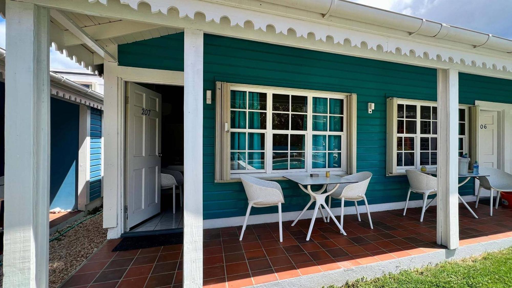 Talk Of The Town Inn & Suites - St Eustatius Oranjestad  Zewnętrze zdjęcie